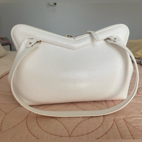 Mansur Gavriel Calfskin Lizard Embossed M Frame Bag White - Picture 8 of 9
